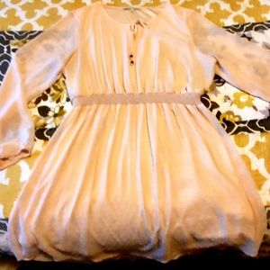 😊 GUC Peachy Cream Mesh Knit Shorty Dress